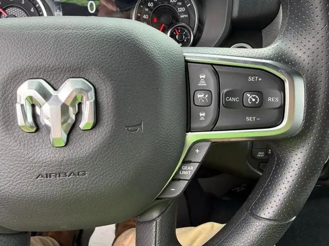 2026 Ram 1500 Warlock Crew Cab 4x4 5'7" Box