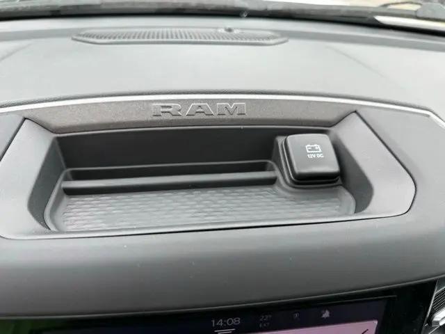 2026 Ram 1500 Warlock Crew Cab 4x4 5'7" Box