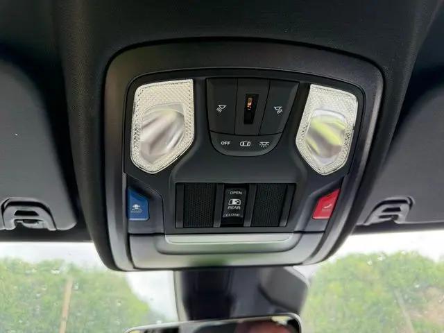 2026 Ram 1500 Warlock Crew Cab 4x4 5'7" Box