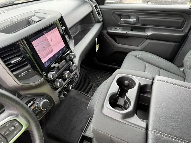 2026 Ram 1500 Warlock Crew Cab 4x4 5'7" Box