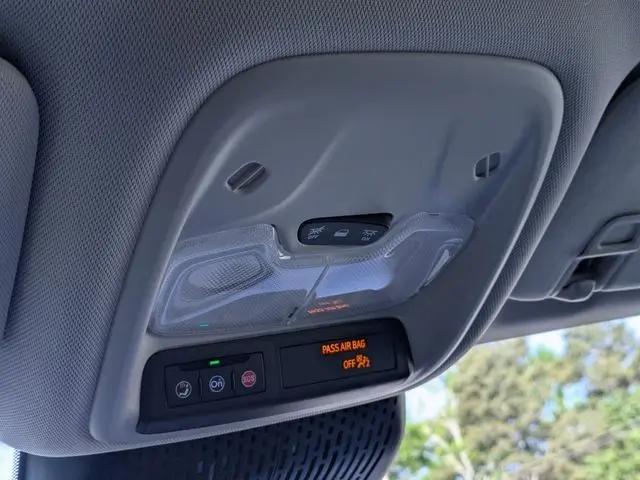 2027 Chevrolet Bolt LT FWD