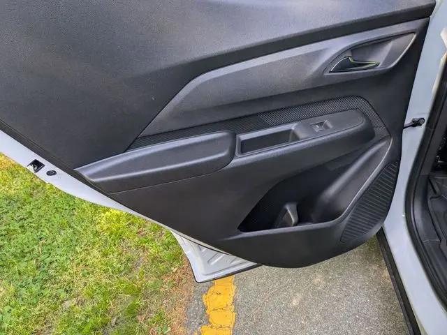 2027 Chevrolet Bolt LT FWD