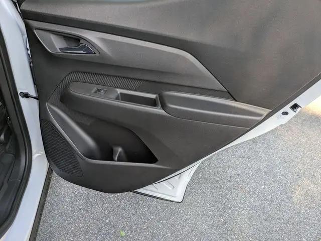 2027 Chevrolet Bolt LT FWD