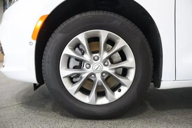 2026 Chrysler Pacifica Limited AWD