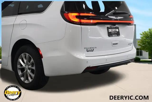 2026 Chrysler Pacifica Limited AWD