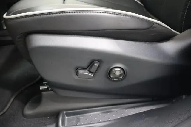 2026 Chrysler Pacifica Limited AWD