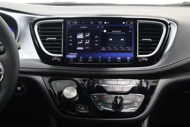 2026 Chrysler Pacifica Limited AWD