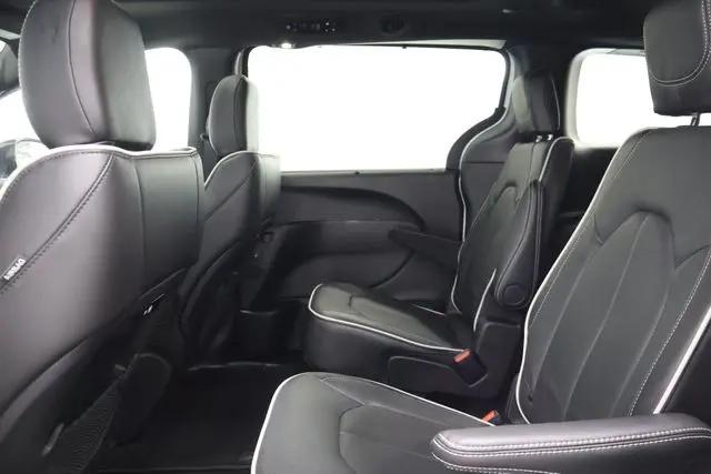 2026 Chrysler Pacifica Limited AWD