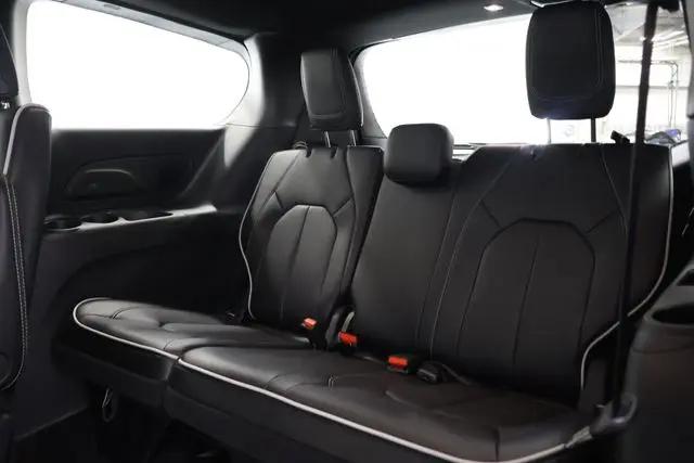 2026 Chrysler Pacifica Limited AWD