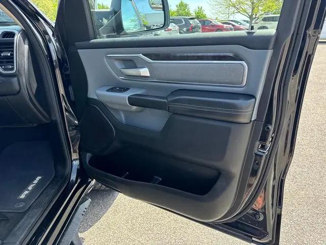 2020 Ram 1500 Big Horn Crew Cab 4x4 5'7" Box