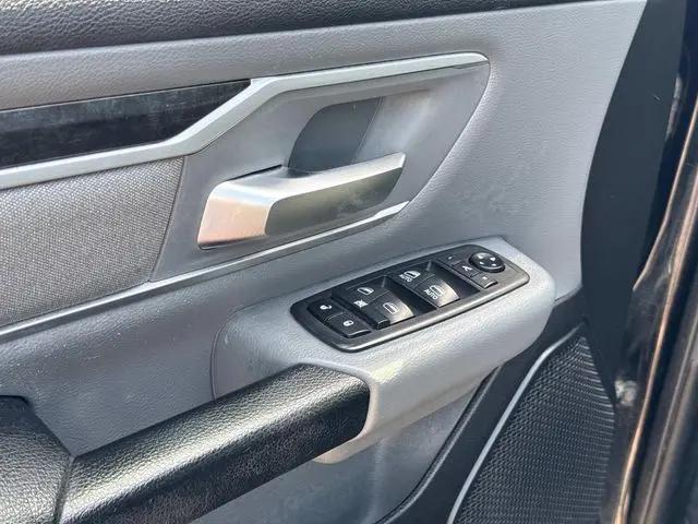 2020 Ram 1500 Big Horn Crew Cab 4x4 5'7" Box