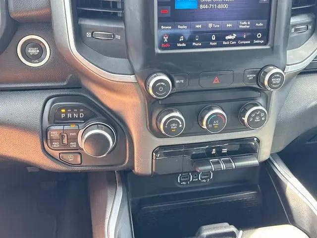 2020 Ram 1500 Big Horn Crew Cab 4x4 5'7" Box