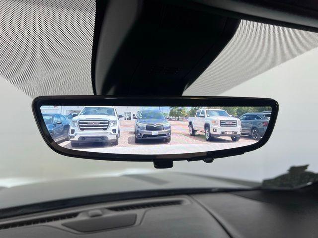 2022 GMC Yukon Denali - Photo 31