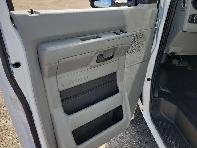 2027 Ford E-Series Cutaway Base