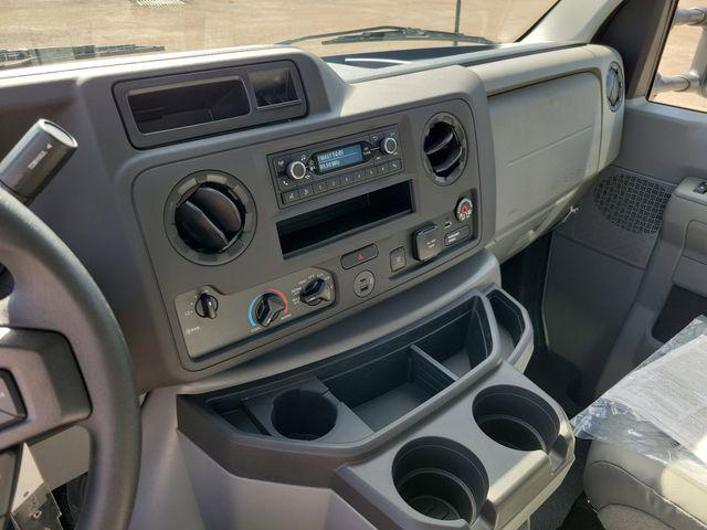 2027 Ford E-Series Cutaway Base