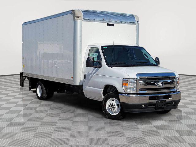 2027 Ford E-Series Cutaway Base