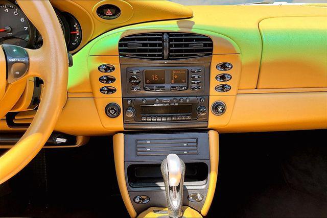 2000 Porsche 911 Carrera 4
