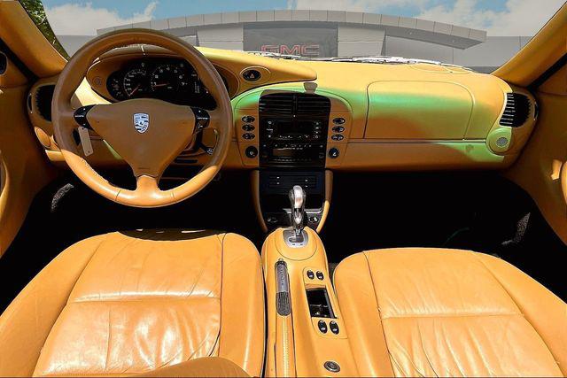 2000 Porsche 911 Carrera 4