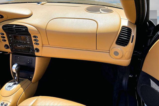 2000 Porsche 911 Carrera 4