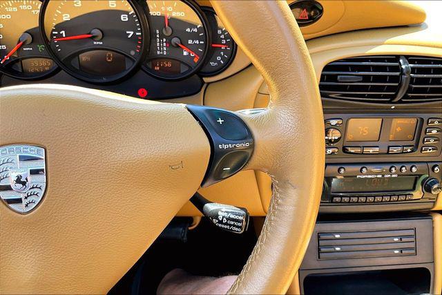 2000 Porsche 911 Carrera 4