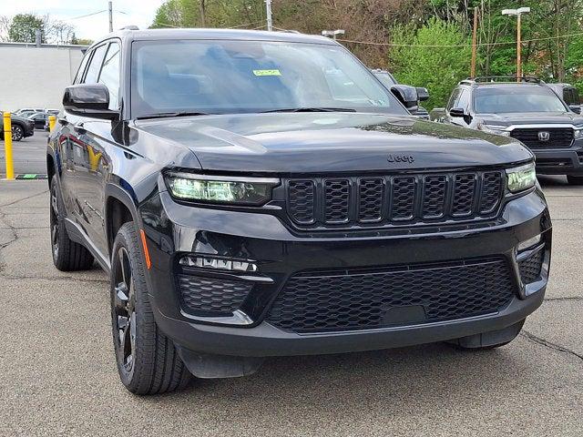 2023 Jeep Grand Cherokee Limited 4x4 2023 Jeep Grand Cherokee Limited 4x4