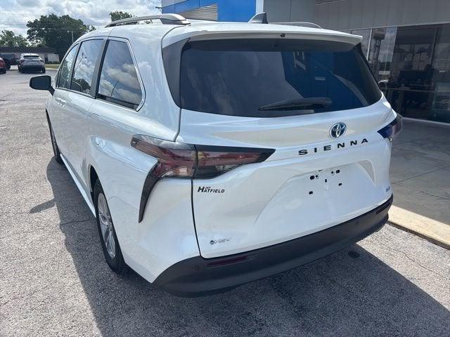 2025 Toyota Sienna XLE