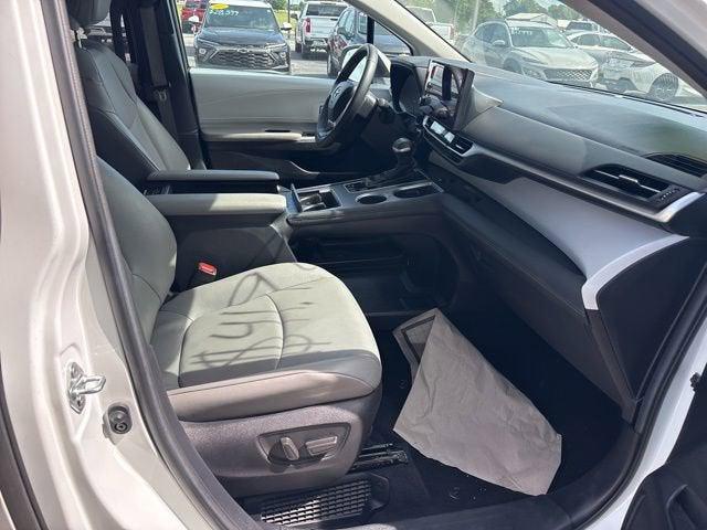 2025 Toyota Sienna XLE