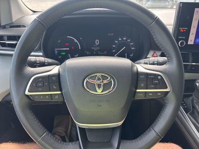 2025 Toyota Sienna XLE