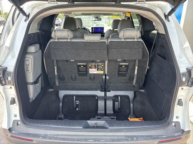 2025 Toyota Sienna XLE
