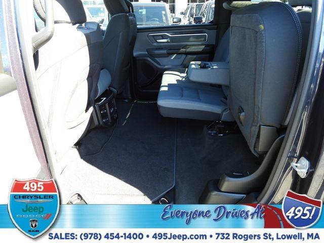 2021 Ram 1500 Big Horn Crew Cab 4x4 5'7" Box