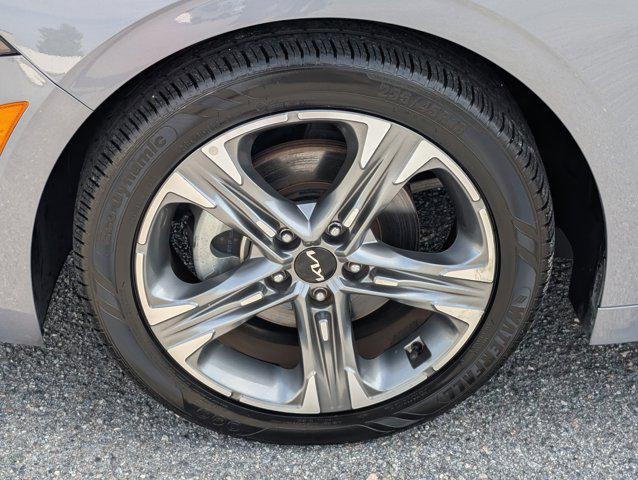 2023 Kia K5 EX