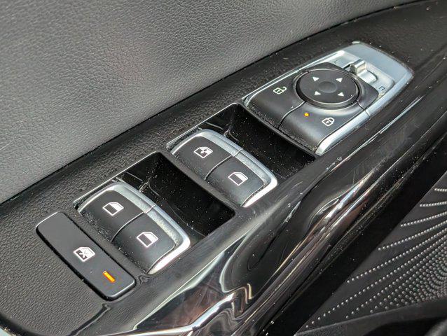 2023 Kia K5 EX