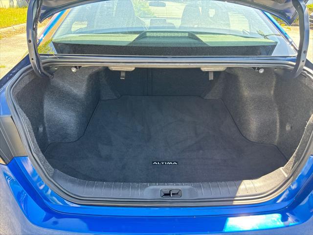 2025 Nissan Altima SR FWD