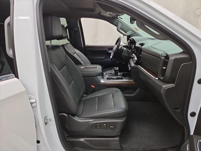 2022 GMC Sierra 1500 4WD Crew Cab Short Box SLT