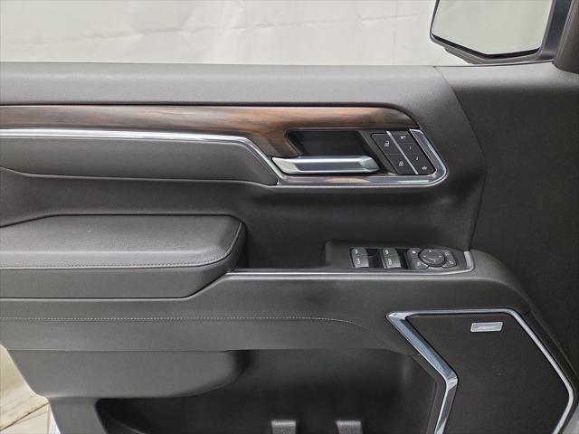 2022 GMC Sierra 1500 4WD Crew Cab Short Box SLT