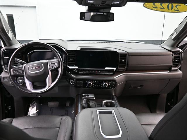 2022 GMC Sierra 1500 4WD Crew Cab Short Box SLT