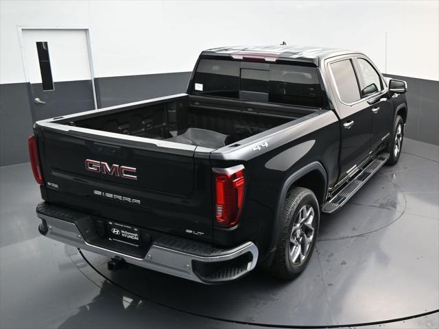 2022 GMC Sierra 1500 4WD Crew Cab Short Box SLT