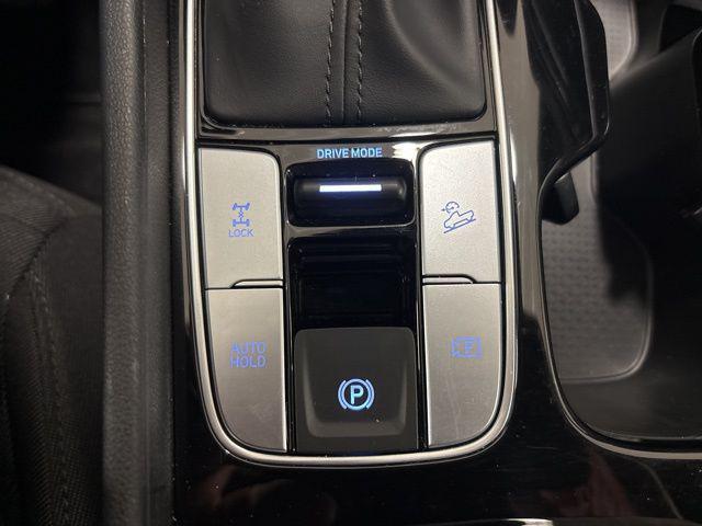 2025 Hyundai Santa Cruz SE