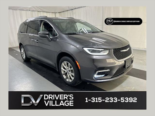 2021 Chrysler Pacifica Touring L AWD for sale in CICERO, NY