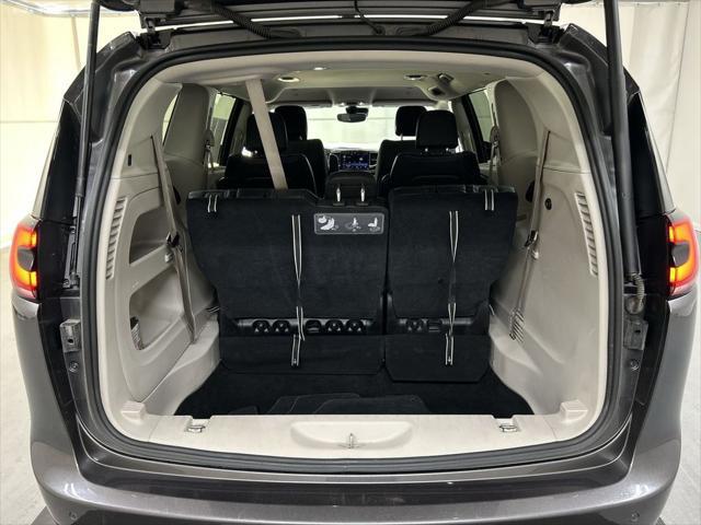 2021 Chrysler Pacifica Touring L AWD