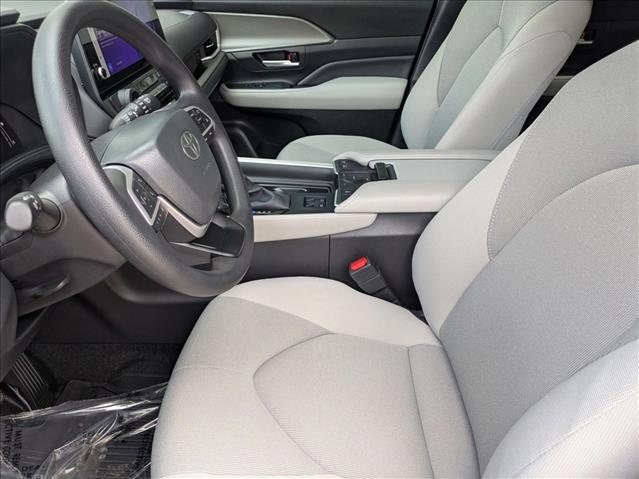 2025 Toyota Grand Highlander Hybrid LE