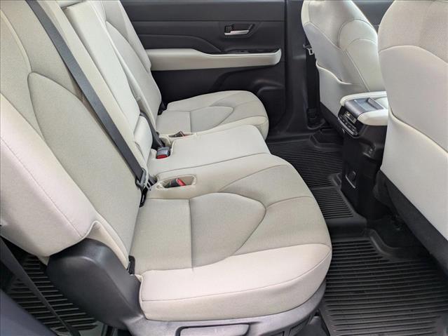 2025 Toyota Grand Highlander Hybrid LE