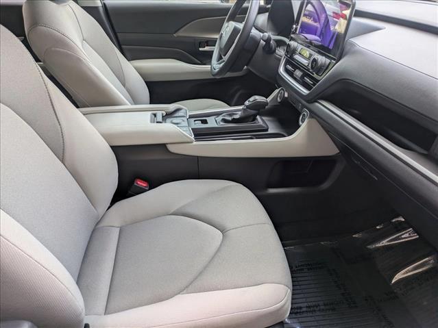 2025 Toyota Grand Highlander Hybrid LE