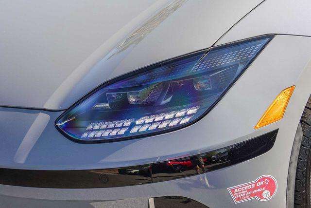 2024 Hyundai IONIQ 6 SE Standard Range