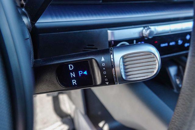 2024 Hyundai IONIQ 6 SE Standard Range