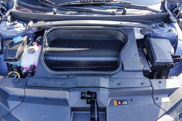 2024 Hyundai IONIQ 6 SE Standard Range