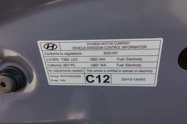 2024 Hyundai IONIQ 6 SE Standard Range