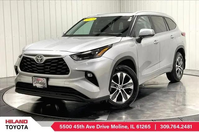 2023 Toyota Highlander XLE for sale in Moline, IL