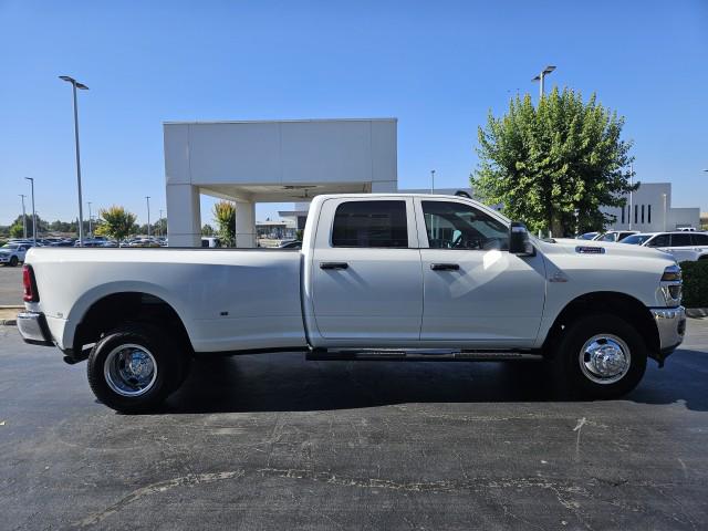 2026 Ram 3500 Tradesman Crew Cab 4x4 8 Box