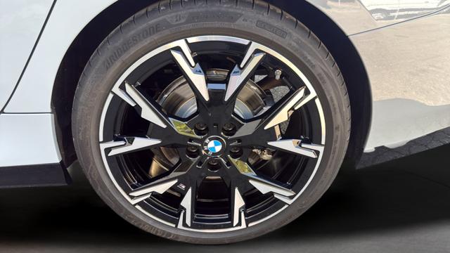 2025 BMW Coupe xDrive